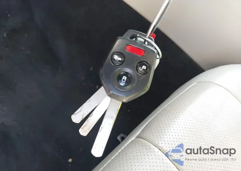 2010 Subaru Legacy 2.5I Limited z USA, uszkodzony, nr VIN 4S3BMCK6XA3243461